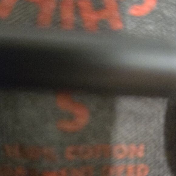 Red Hot Chili Peppers Graphic T-Shirt - Size Small Mens - Picture 7 of 9